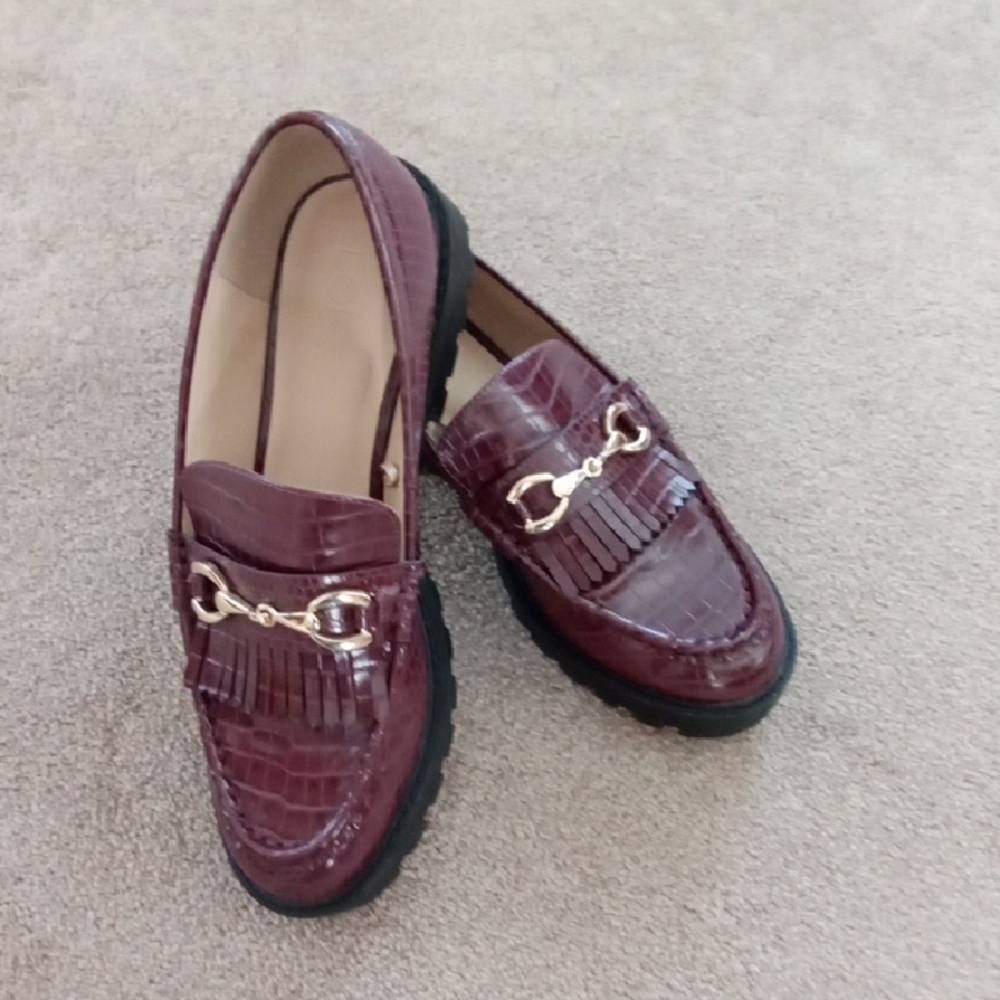 EUC! Elegant Burgundy Loafers with Gold Chain Detail
